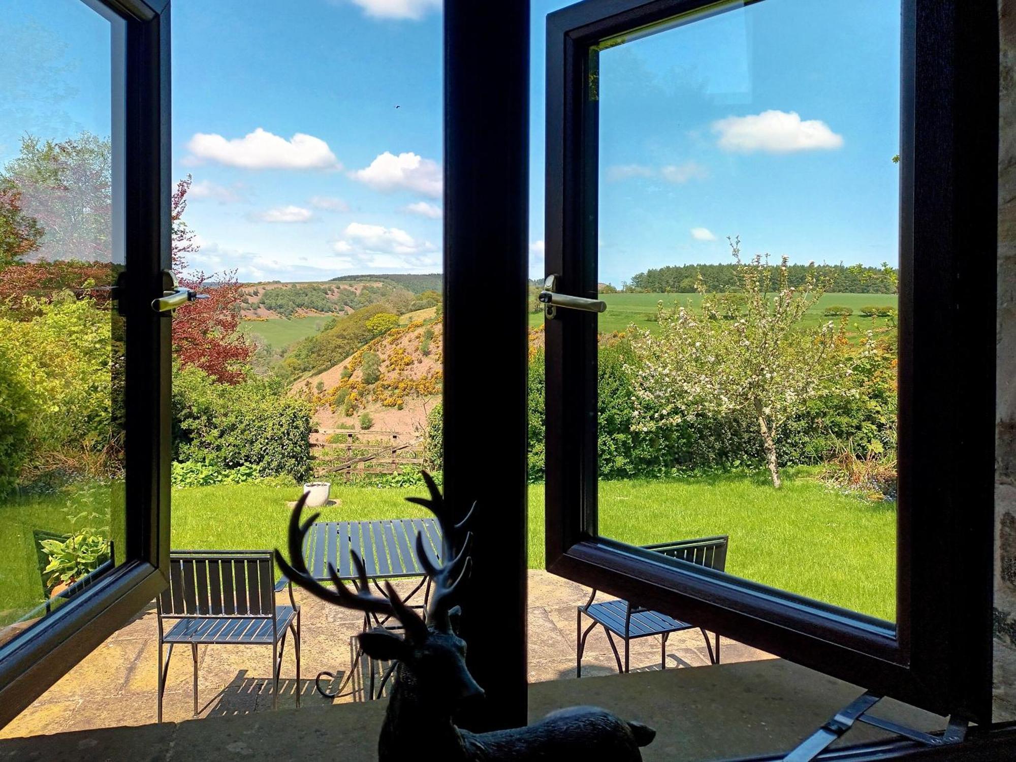 Hillcrest Cottage Broxa エクステリア 写真